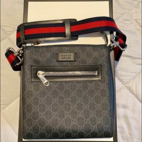 Gucci Messenger Bag - Picture 3 of 9